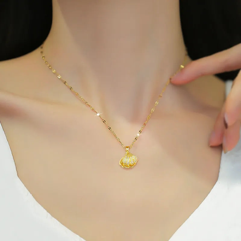 Shell Pearl Rhinestone Women’s Necklace